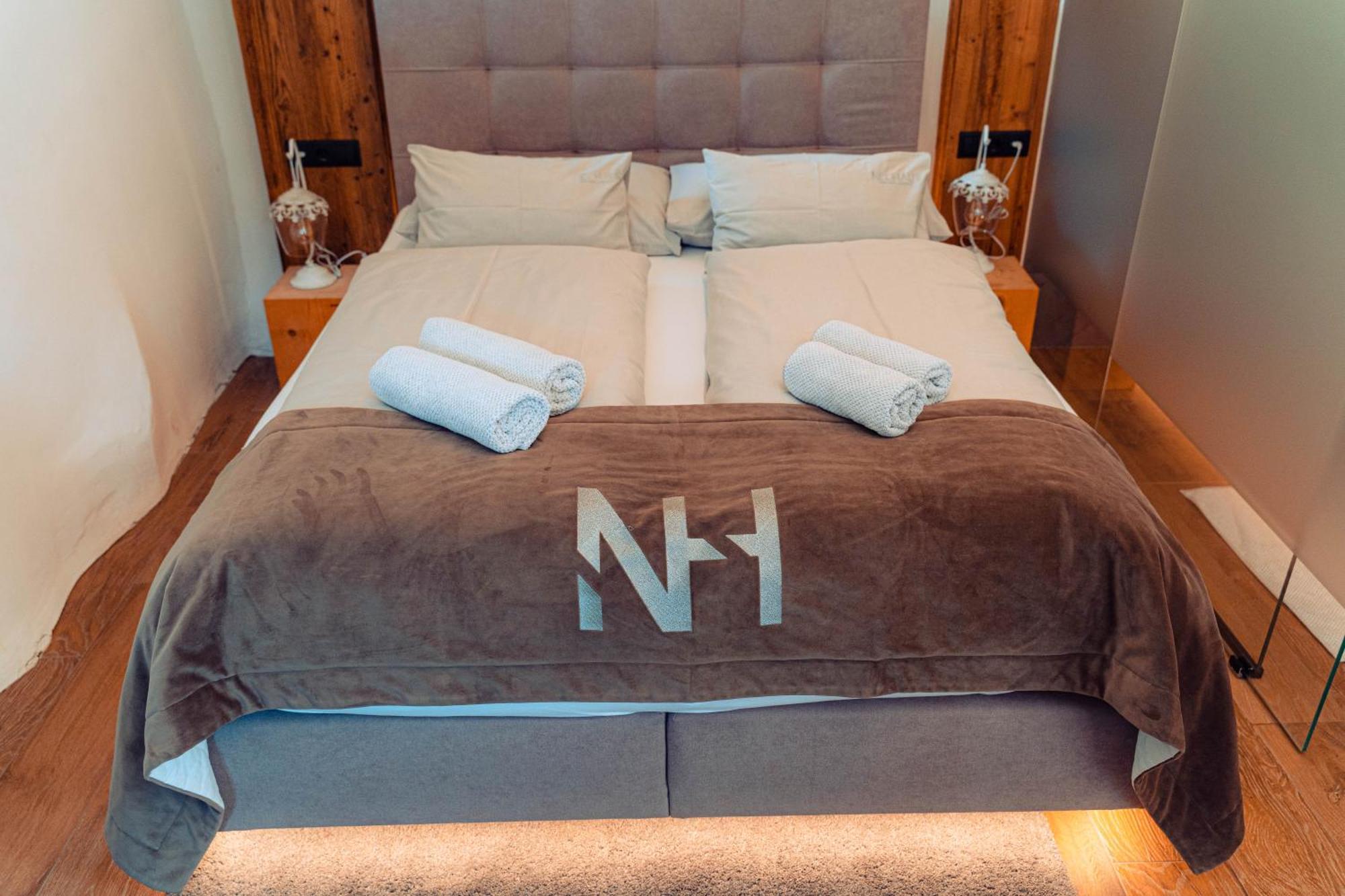 San Sigismondo Apartments, Guest House & Historic Chalet Neuhaus מראה חיצוני תמונה