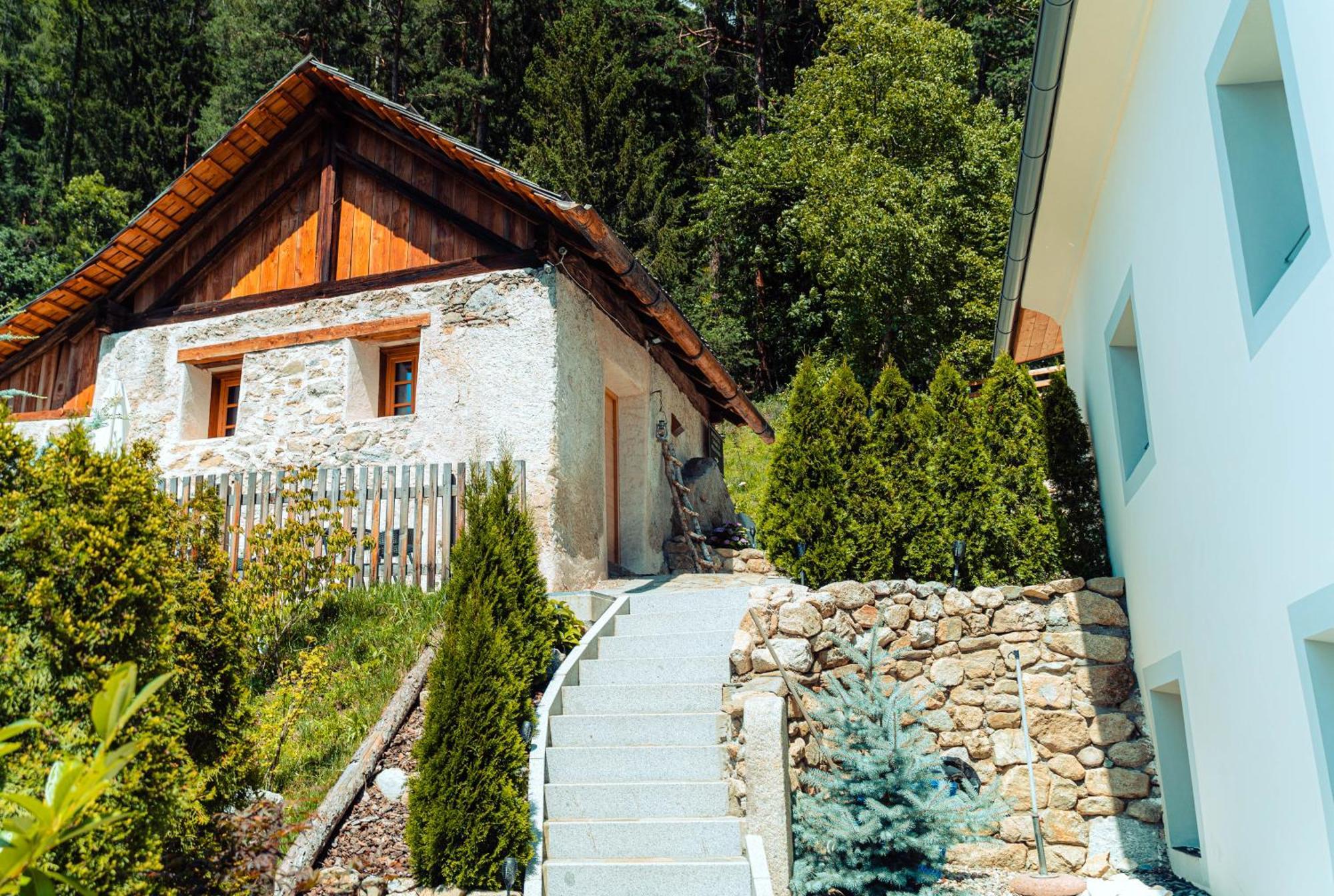 San Sigismondo Apartments, Guest House & Historic Chalet Neuhaus מראה חיצוני תמונה